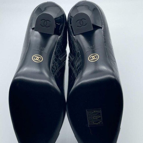 CHANEL 19A Métiers d'Art Paris Croc Embossed Booties Ankle Boots Heels - Picture 14 of 14